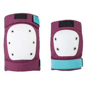 Venta al por mayor equipo de esquí y <span class=keywords><strong>patinaje</strong></span> rodilleras y <span class=keywords><strong>coderas</strong></span> con muñequeras para niños adultos hecho duradero y flexible - Product Image 1