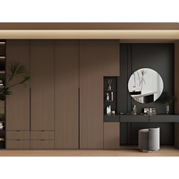 Armoire de chambre moderne à 4 portes avec coiffeuse, dressing minimaliste en bois sur mesure, meuble de rangement