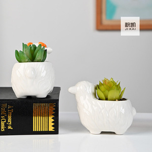Vaso per Piante Succulente in Ceramica Dipinto a Mano con Simpatici Animali Cartoon, Vaso per Succulente a Forma di Agnello - Product Image 4