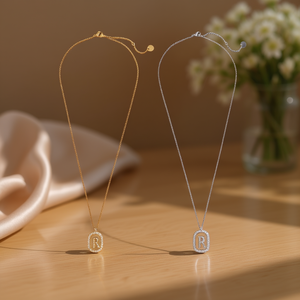 Collana con Ciondolo Lettera R Angelina, Tono Oro e Argento, Acciaio Inossidabile, Gioielli Minimalisti alla Moda, Regalo per Uso Quotidiano - Product Image 2