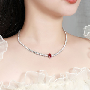 Colliers ras <span class=keywords><strong>de</strong></span> <span class=keywords><strong>cou</strong></span> en moissanite multicolores <span class=keywords><strong>de</strong></span> luxe à 3 griffes, dégradé, 4 carats, VVS1, taille poire, chaîne tennis en argent 925 <span class=keywords><strong>de</strong></span> haute qualité - Product Image 3