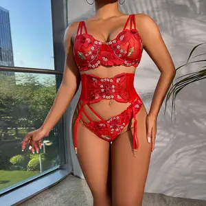 2022 New Summer Lace Stickerei Unterwäsche Schöne Frauen Sex Dessous Red Stripper Kleidung Exotic Dessous Supplies