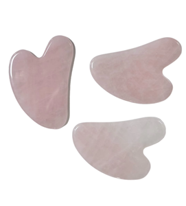 Gua Sha en quartz rose de jade pur de bonne qualité pour les soins quotidiens de la peau - Product Image 1