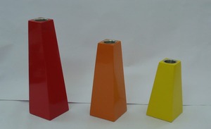 Candelabro de Madera de Mango Hecho a Mano, Elegante y Rústico, para Sala de Estar, Disponible para la Venta - Product Image 2