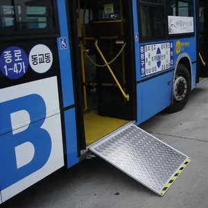 Mini otobüs ve şehir otobüsü için 12V/24V elektrikli alüminyum tekerlekli sandalye rampası