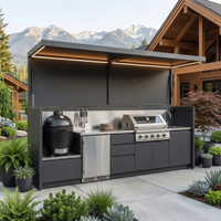 Cuisine extérieure sur mesure avec barbecue, portes pliantes de haute qualité, abri de cuisine extérieur en acier inoxydable anti-déformation avec réfrigérateur