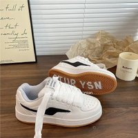 Nouvelles baskets décontractées en cuir de couleur unie, style campus scolaire, pour femme, tendance Instagram, légères, à prix d'usine