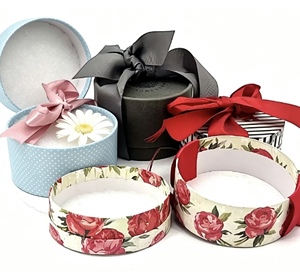 Custom Printed Cardboard Paper Tube With Bow, Round Gift Paper Can for Earring Hair Clip Chocolate Small Gift Packaging - Product Image 5