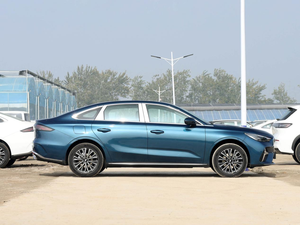 เอ็มแกรนด์ 2025 รุ่น 4M เครื่องยนต์ 1.5 ลิตร เกียร์ CVT ใหม่ น้ำมันเบนซิน ล้อแม็ก R16 เกียร์อัตโนมัติ สีดำ ไฟฟ้า พวงมาลัยซ้าย รถซีดานขนาดกะทัดรัด <span class=keywords><strong>กล้อง</strong></span>มองหลัง 360 องศา - Product Image 3