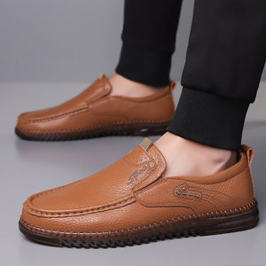 Mocassins en cuir véritable pour hommes, bout rond, à enfiler, respirants, semelle en caoutchouc, chaussures décontractées de conduite pour le printemps - Product Image 2