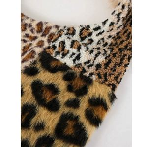 Autumn and Winter New Style Animal Print Fur <b>Patch</b> Crossdbody Bag Girls Fashion Shoulder Bag Leopard Zebra Plush Shoulder Bag - Product Image 3