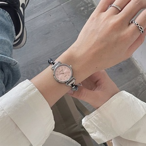 Reloj de pulsera ajustable de cuarzo para mujer, reloj de pulsera con cuentas, esfera de fácil lectura - Product Image 6