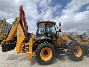 Retroexcavadora JCB 4CX Nueva de Fábrica, Original del Reino Unido, Bajo Mantenimiento, Brazo Extensible, Maquinaria Todoterreno, Disponible en China - Product Image 2