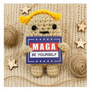 Venta al por mayor de juguetes de ganchillo personalizados, lindos mini llaveros de corazón de San Valentín, dijes de punto para abrazar, regalo de amor de Navidad - Product Image 3
