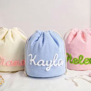 Panier de rangement en velours côtelé brodé avec un nom personnalisé, organiseur de maquillage |   Cadeau multifonctionnel pour salle de bain, chambre à coucher, voyage, multicolore - Product Image 3