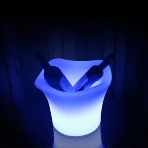 Refroidisseur de vin lumineux RVB à lumière LED Seaux à glace pour mariage Seau en plastique PE avec lumière LED Refroidisseur de vin lumineux RVB