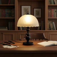 Lampe de bureau en verre rétro française, petite lampe de chevet pour chambre à coucher, design d'étude chinois, lumière de luxe de style américain