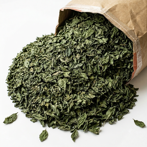 Exportación directa de fábrica de hojas de albahaca secas a precio económico en India por Gingerly Naturals - Product Image 1