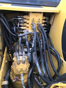 รถขุดขนาดเล็กมือสอง Komatsu PC70-8 7 ตัน ญี่ปุ่นแท้ ราคาคุ้มค่า ใช้งานน้อย ชั่วโมงการทำงานต่ำ เหมาะสำหรับงานก่อสร้าง - Product Image 4