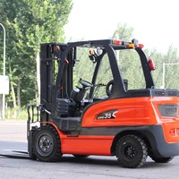 Chariot élévateur à conducteur assis de 3,5 tonnes avec pneus pleins résistants à l'usure et système 60V, commandes en gros acceptées par l'usine locale de chariots élévateurs