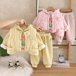 Completo Invernale in Pile per <span class=keywords><strong>Bambina</strong></span> 2026, Nuovo Set Casual alla Moda a Tre Pezzi con Maniche Lunghe Imbottite e Calde - Product Image 1