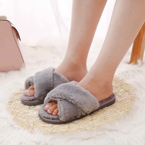 <span class=keywords><strong>Chaussons</strong></span> pour femmes à brides croisées, doux et moelleux, en peluche, chauds et confortables, à bout ouvert, pour la maison - Product Image 3