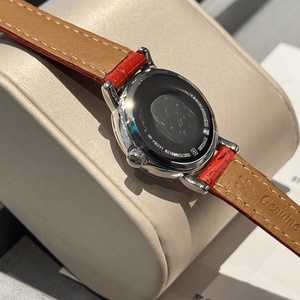 Reloj de Lujo de Alta Gama con Movimiento de Cuarzo Preciso, Esfera con Diseño Solar, Ventana de Calendario y Correa Desmontable para Fácil Reemplazo - Product Image 5