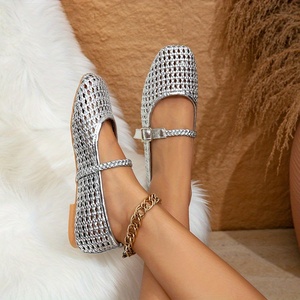 Ballerines Mary Jane en maille tissée argentée pour femme, respirantes, ajourées, à bride unique et boucle, chaussures plates décontractées pour le quotidien - Product Image 2
