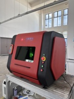 Machine de découpe laser à fibre mini de bureau - Refroidie par eau, découpeuse automatique de tôles CNC, nouveaux composants HIWIN WSX, DWG, facile à utiliser
