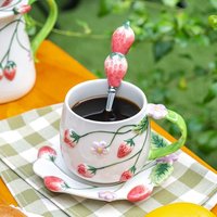 Set Kopi Lengkap Ramah Lingkungan Merek Harmony: Cangkir Keramik, Dripper, Server, Penggiling Kopi Manual, Motif Stroberi Lucu