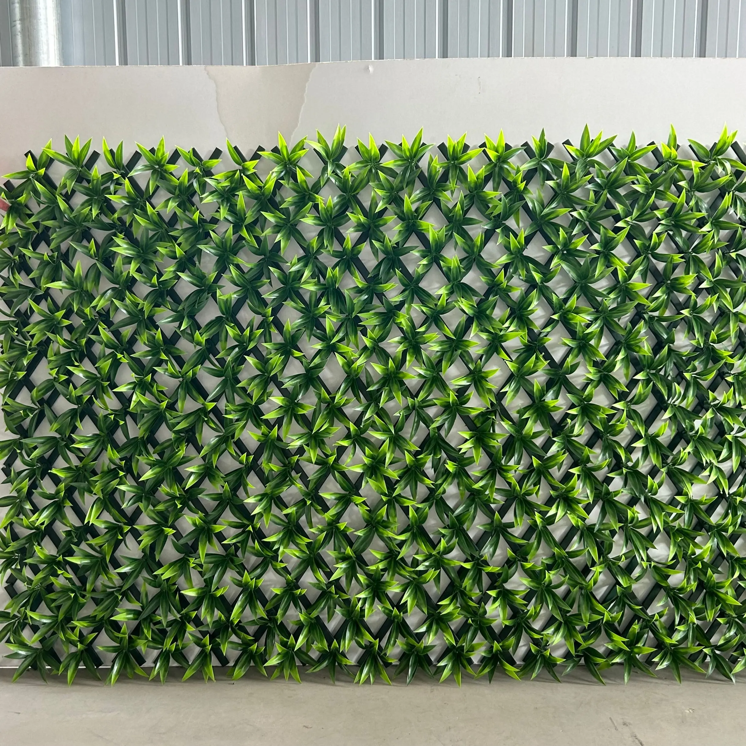 Wholesale Plastic Artificial Leaf Expandable Trellis Artificial Trellis Fence for garden