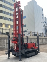 Foreuse hydraulique complète sur chenilles diesel de 280 m de profondeur avec pompe et moteur pour la construction de puits d'eau souterraine