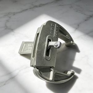 <span class=keywords><strong>Pince</strong></span> de <span class=keywords><strong>panneau</strong></span> Doka légère, accessoires de coffrage norme EN74, quincaillerie de fixation portable <span class=keywords><strong>pour</strong></span> petits projets - Product Image 1