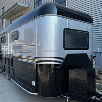 Remorque compacte pour 2 chevaux, remorquage par pare-chocs, 2HAL-4900, avec canapé et table de salon, chargement en angle pour club équestre