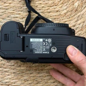 Boîtier d'appareil photo numérique Canon 5D Mark II, boîtier robuste et durable, vidéo Full HD pour photographes professionnels et passionnés - Product Image 2