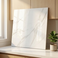 Carrelage en porcelaine émaillée effet marbre 80x80 gris clair brillant antidérapant pour sol et mur, idéal pour salon et hôtel - Fabrication Foshan