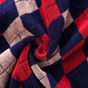 Asciugamano da bagno Jacquard in cotone 100% molto morbido e ad assorbimento - Product Image 4