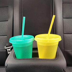 Toptan Çok Renkli 473 ml Bardaklar, Kapaklı ve Pipetli Plastik Bardaklar - Product Image 4