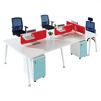 Poste de travail modulaire haute densité avec gestion intégrée des câbles et armoire de rangement pour projets de grande envergure