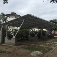 Structure de montage de carport solaire à pente unique personnalisée OEM ODM, système de support de canopée de stationnement photovoltaïque en aluminium extrudé PWM 50kW pour