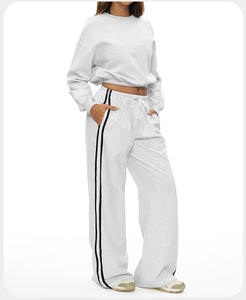 Vêtements de sport de haute qualité pour femmes, ensemble sweat-shirt col rond et pantalon de jogging, débardeur de yoga pour le sport - Product Image 4