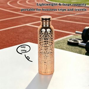 Botella de Agua Deportiva de Acero Inoxidable con Recubrimiento de Cobre Ayurvédico de 34 oz, Tapa Hermética, Libre de BPA, Aislamiento Térmico de 6-12 Horas, Diseño Martillado - Product Image 6