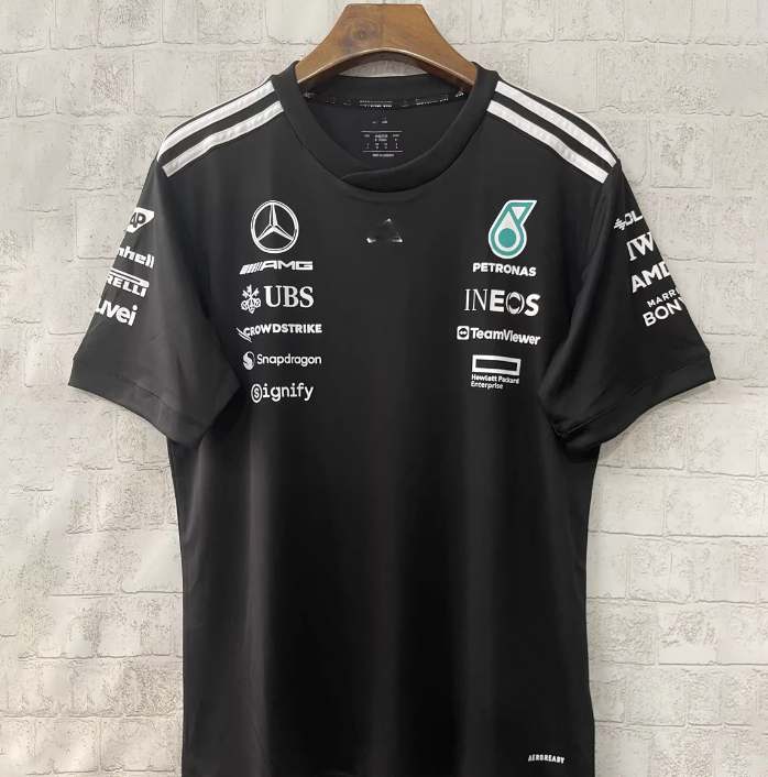 25 Mercedes noir col rond édition sponsor