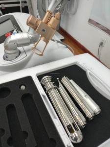 Máquina de Láser <span class=keywords><strong>Fraccional</strong></span> de <span class=keywords><strong>CO2</strong></span> para Eliminación de Cicatrices con Cabezales de Corte y Equipo de Rejuvenecimiento Vaginal - Product Image 4