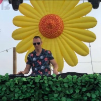 Modèle de fleur géante gonflable personnalisée de 2 m en forme de tournesol, pour publicité suspendue, décoration de mariage, événement, scène, festival, fête