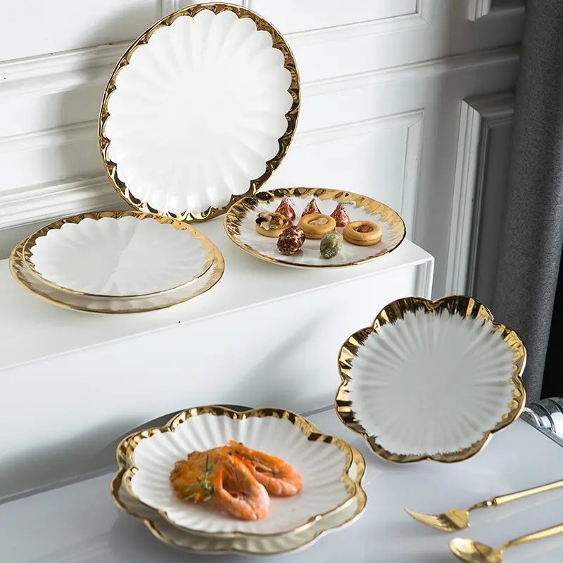 Modern lüks altın jant seramik yemek tabakları yemekleri toptan sofra takımı porselen yemek takımı yemekleri plaka seti