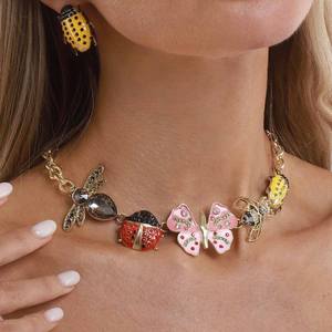 Collier Rétro pour <span class=keywords><strong>Femme</strong></span>, Style Peinture à l'Huile Médiévale, avec Pendentifs Fille, Diamant, Papillon, Libellule, Scarabée, Grillon, Abeille - Product Image 1