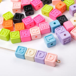 Lettere di vernice acrilica foro grande quadrato <span class=keywords><strong>perline</strong></span> dritte <span class=keywords><strong>perline</strong></span> sciolte per la creazione di gioielli fai da te materiali accessori all'ingrosso - Product Image 1