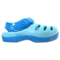 Sandales pour enfants mignonnes 2021, sandales en PVC pour bébés, sandales en gelée antidérapantes, sabots de jardin pour tout-petits, sandales plates pour bébés filles