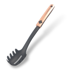 Juego de utensilios de <span class=keywords><strong>cocina</strong></span> chapados en cobre y oro rosa, mango de aleación de <span class=keywords><strong>aluminio</strong></span>, utensilios de nailon para café y <span class=keywords><strong>cocina</strong></span> - Product Image 3